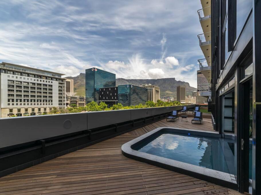 Luxury Living - 2 Bedroom * Le Cap